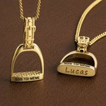 Collier personnalisé avec nom et texte - Chevalière cachée équestre - Cadeau d'anniversaire pour passionné d'équitation