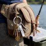 Llavero personalizado con motivos de pesca, monograma y fecha: regalo de cumpleaños o aniversario para hombres aficionados a la pesca