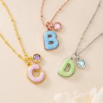 Collar personalizado con inicial en forma de macaron multicolor y piedra natal: regalo de cumpleaños o aniversario para mujeres y niñas