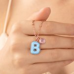 Collar personalizado con inicial en forma de macaron multicolor y piedra natal: regalo de cumpleaños o aniversario para mujeres y niñas