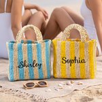 Gepersonaliseerde, kleurrijke, gestreepte, geborduurde naam, handgemaakte papieren raffia geweven handtas – cadeau voor vrouwen voor de zomervakantie, het strand, het zwembad of een feestje