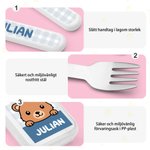 Personligt bestickset i 3 delar för barn med namn djurmotiv och praktiskt fodral perfekt till skolstart och födelsedagspresent