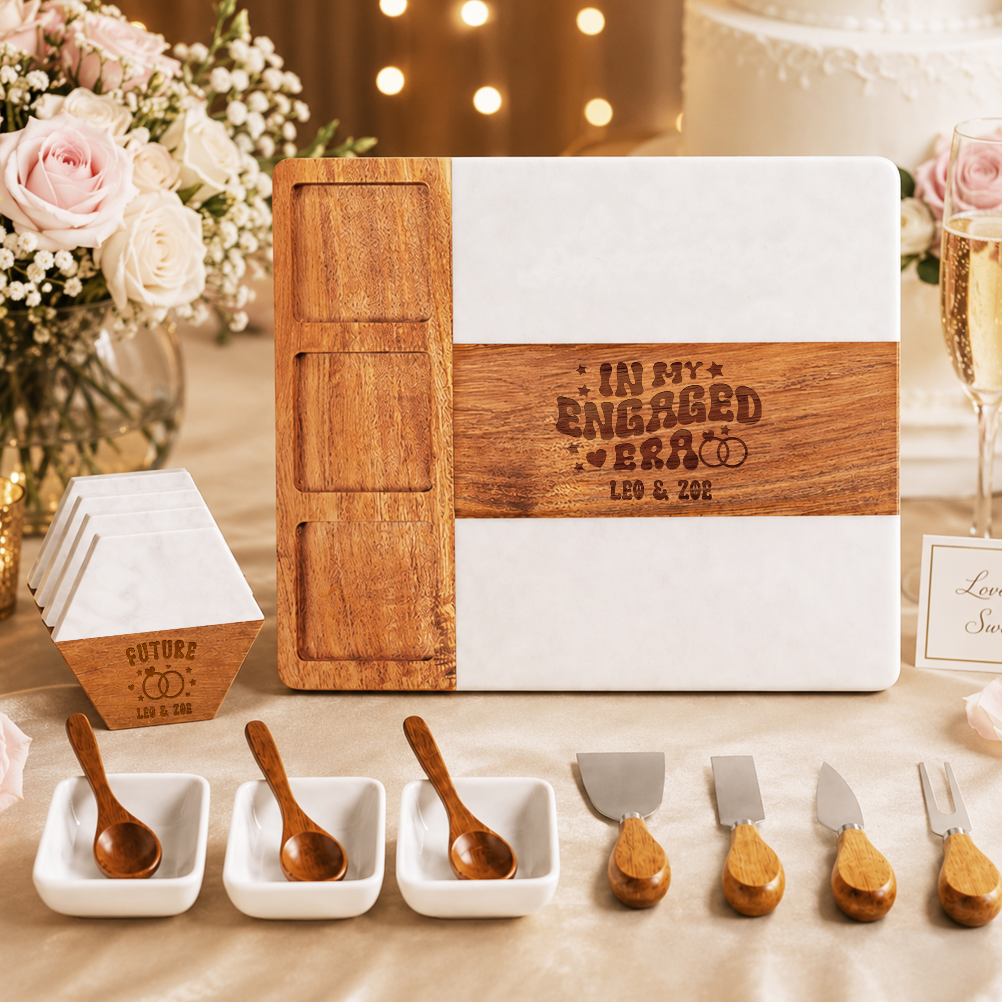 Personalisiertes „In My Engaged Era“-Ring-Set mit Herzmotiv aus Akazien-Marmor: Schneidebrett und Untersetzer mit eingraviertem Namen – Verlobungs- und Hochzeitsgeschenk für Paare