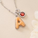 Collar personalizado con inicial en forma de macaron multicolor y piedra natal: regalo de cumpleaños o aniversario para mujeres y niñas