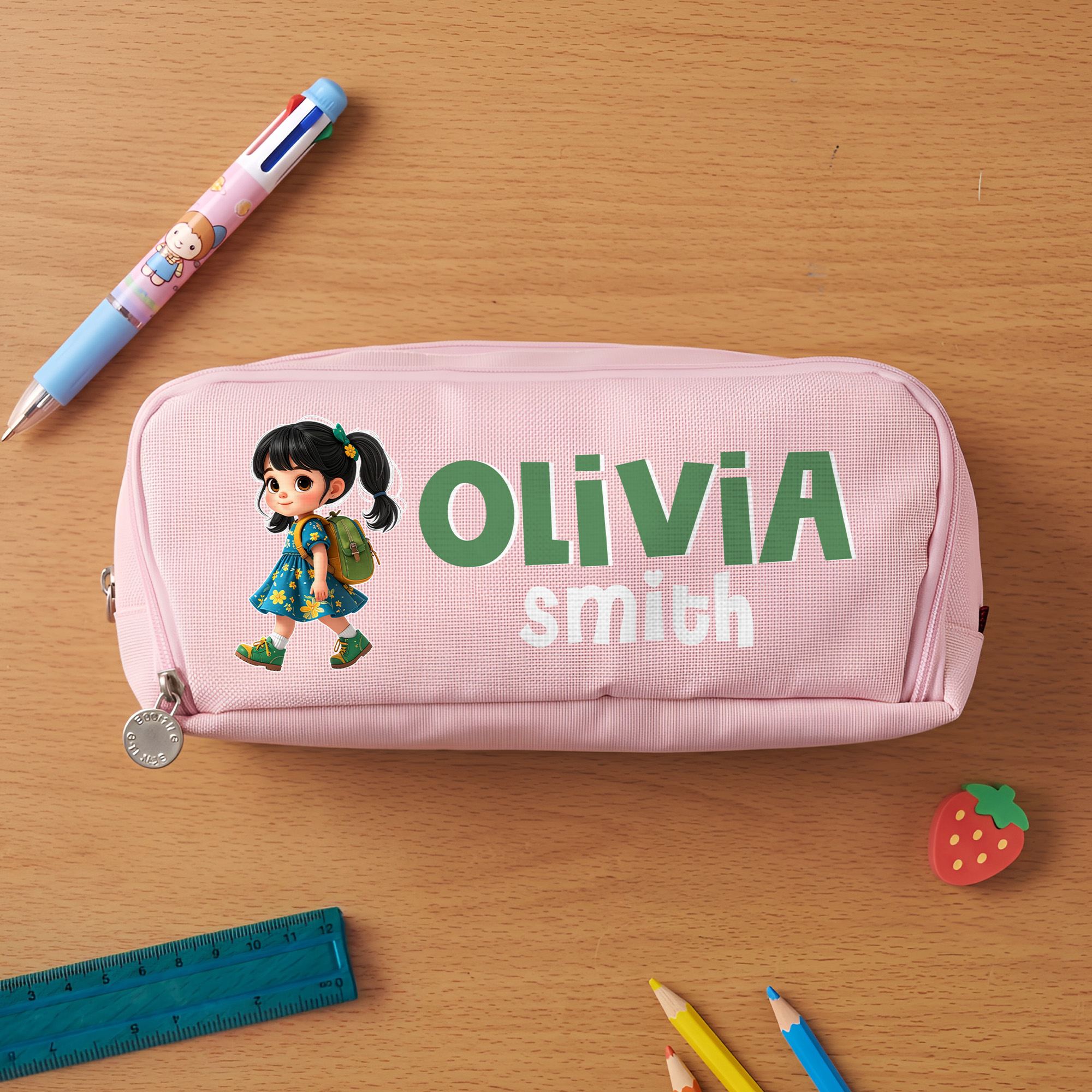 Individuell gestaltetes dreilagiges Federmäppchen mit Cartoon-Figur, Vor- und Nachname – Schulbedarf, Geschenk zum Schulanfang oder zum Geburtstag für Kinder und Schüler