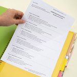 Personlig blomstret A4 utklippstavle med navn PP innside og notisblokk Kontorrekvisita Bursdagsgave til lærerstudent og kontormedarbeider
