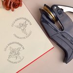 Gaufreuse à livre personnalisée avec nom - Motif vintage - Cadeau d'anniversaire pour lecteurs et écrivains