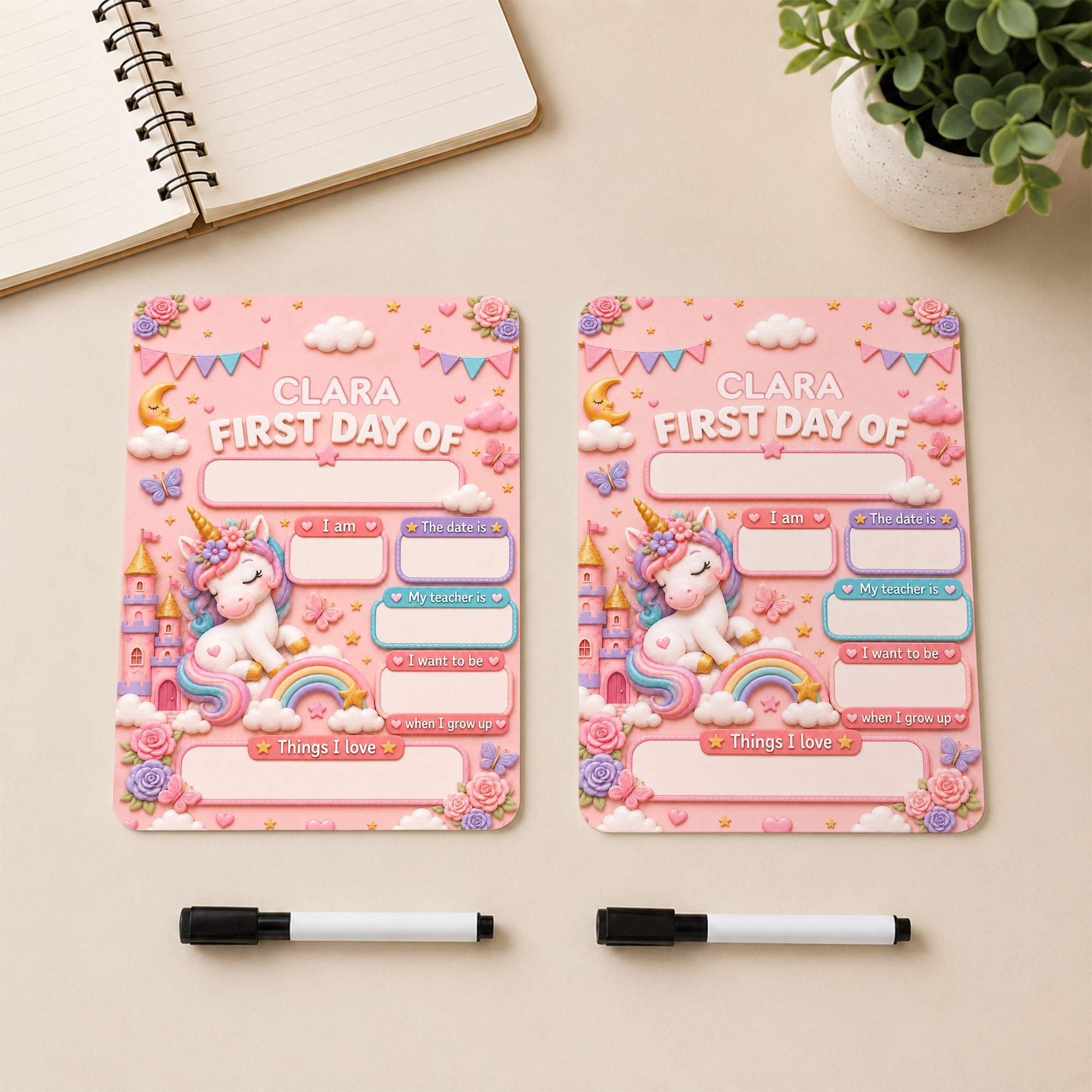 Individuell gestaltetes Acryl-Schulschild zum ersten Schultag im Fantasy-Cartoon-Stil mit Namen und Stiften – Schulbedarf – Geschenk zum Schulanfang für Schüler