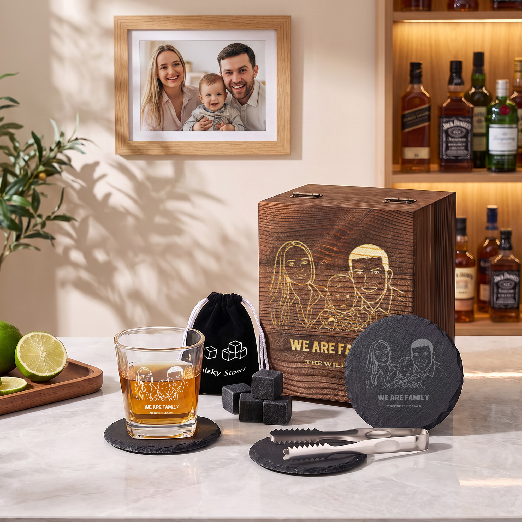 Personalisiertes Whiskyglas im einfachen Strichzeichnungsstil, 4-teiliges Set in einer Holzbox mit Text – Geschenk zum Valentinstag, Geburtstag oder Jubiläum für Männer