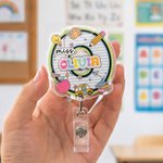 Enrouleur de badge personnalisé en forme de crayon et de pomme, multicolore, avec initiale, titre et nom de famille – Cadeau de la Journée des enseignants pour un enseignant, un mentor ou un coach, à 