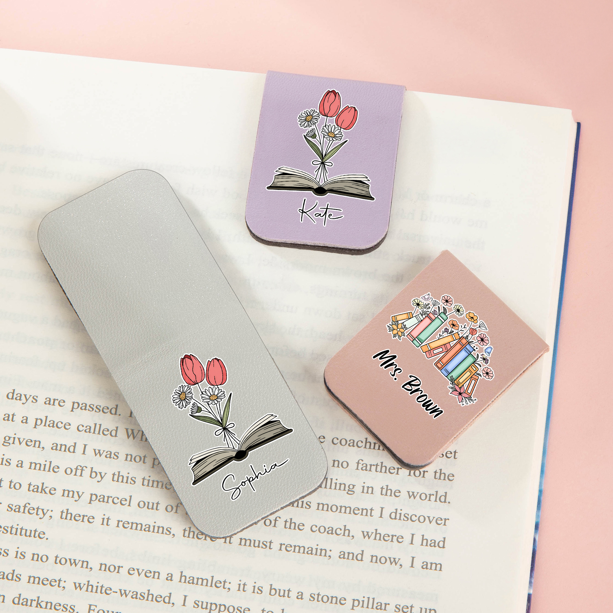 Personalisierter, mehrfarbiger Buchblumen-Lesezeichenclip aus PU-Leder mit Magnet und Namensgravur – für den täglichen Gebrauch, als Geschenk zum Lehrertag, zu Weihnachten oder zum Geburtstag für Buch