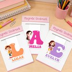 Marcapáginas magnético personalizado con personaje de dibujos animados, nombre e iniciales: regalo de cumpleaños o para cualquier ocasión ideal para los ratones de biblioteca y los amantes de la lectu
