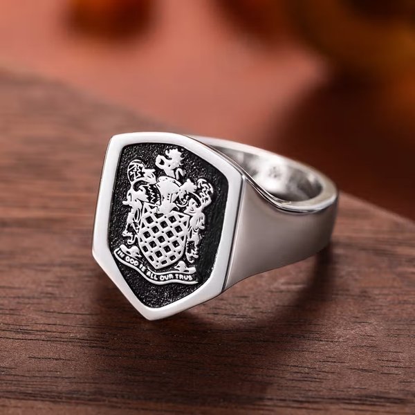 Bague chevalière en forme de bouclier personnalisée avec armoiries de famille - Texte gravé au choix - Cadeau fête pour la famille