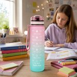 Personalisierte Cartoon-Charakter Sport-Trinkflasche | mit Skala und Namen | 1000 ml | Einschulung Geburtstag Geschenk für Kinder und Familie