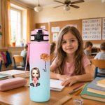 Personalisierte Cartoon-Charakter Sport-Trinkflasche | mit Skala und Namen | 1000 ml | Einschulung Geburtstag Geschenk für Kinder und Familie