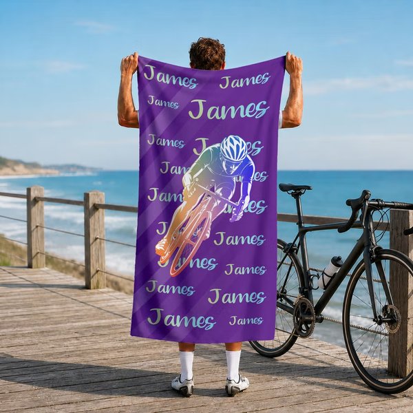 Gepersonaliseerde sneldrogende sporthanddoek met wielrennersilhouet en naam - ideaal voor fietstochten of als verjaardagscadeau voor fietsliefhebbers