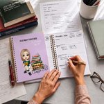Agenda 26-27 personalizzato A5 con nome e personaggio animato, pagine settimanali e mensili - Regalo del rientro a scuola per studenti e insegnanti