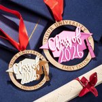 Personalisierte Klasse von 2026 Graduierung Medaille Ornament mit eingraviertem Text Graduierung Geschenk für Absolventen
