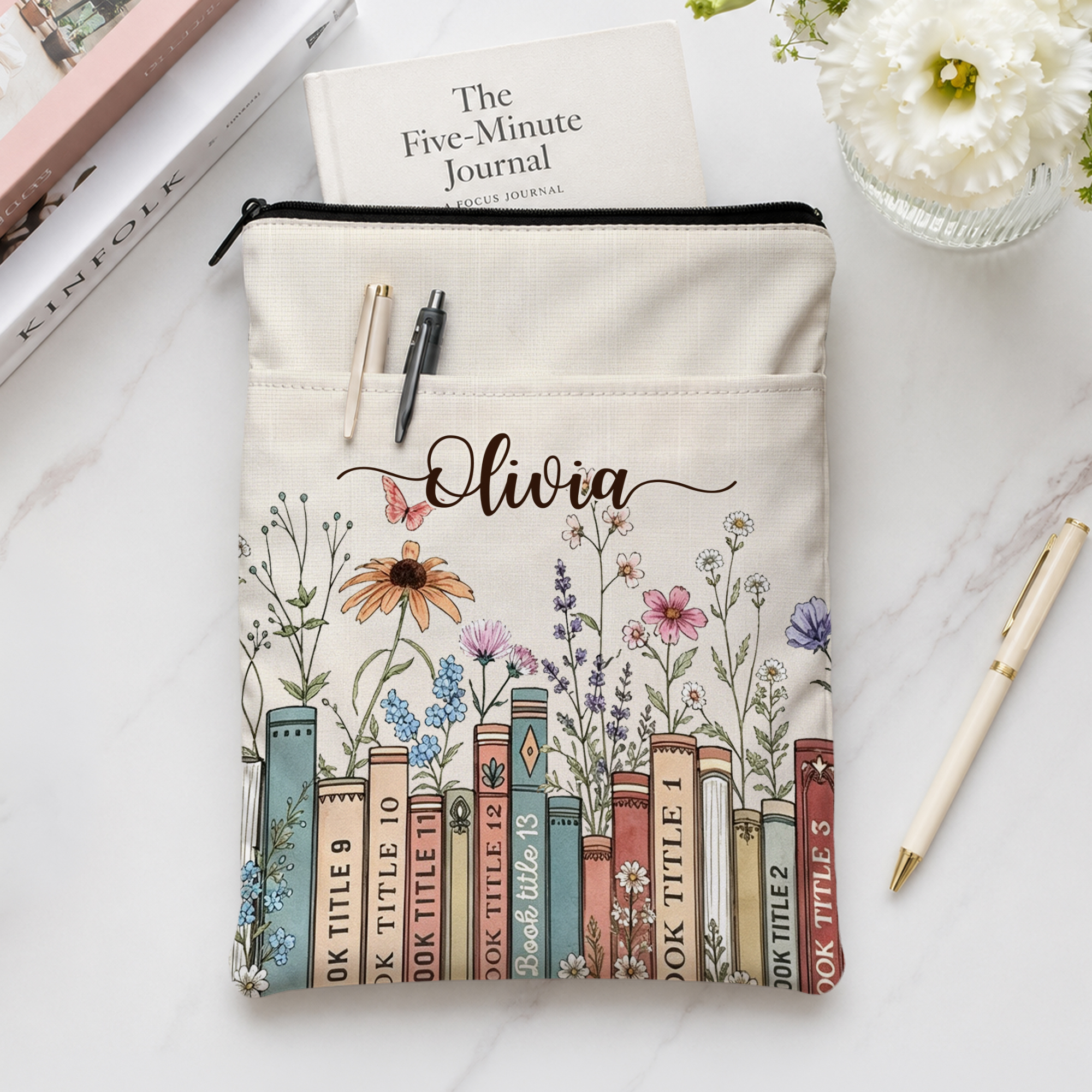 Personalisierte Buchhülle mit Schmetterlings- und Blumenmotiv und Namen – Geschenk für den täglichen Gebrauch, zum Geburtstag oder zum Jahrestag für Buchliebhaber