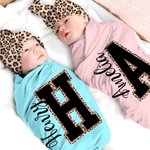 Personalisierte Leopard Initial Name 100% Baumwolle Swaddle und Knoten Hut Set Baby Dusche Geburtstag Geschenk für Neugeborene