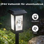 Personlig solcellslampa med tryckt husdjursfoto i tuschmålningsstil samt namn och år en minnesgåva vid förlust av husdjur