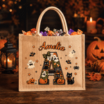 Henkilökohtainen kurpitsa-kissa-kummitus -aiheinen, patchwork-tyylinen, nimikirjaimilla varustettu, tilava juuttikassi, jossa on nimi – Halloween-lahja lapselle, joka rakastaa Halloweenia
