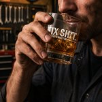 Personlig «I Fix Shit»-design: Gammeldags 10 oz whiskyglass med navn – bursdags- og jubileumsgave til far, ektemann eller mann