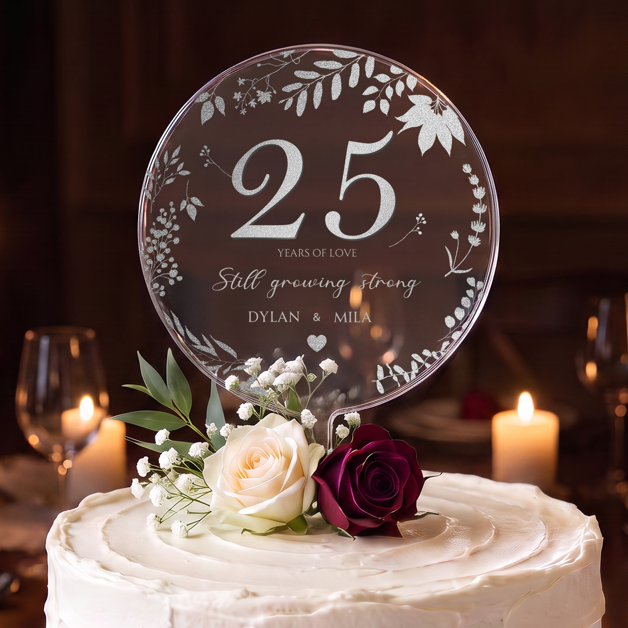 Individuell gestalteter Acryl-Kuchendekor mit Glitzer-Blattbordüre, „Year of Love“, mit Namen – Geschenk zum Jahrestag oder Geburtstag für Paare