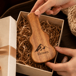 Personalised Monogram Letter Pattern Wooden Guitar Pick Holder Case with Name and 7 Pcs Picks Music Accessories Birthday Gift for Guitar Player