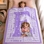 Individuell gestaltete, mehrfarbige Kuscheldecke mit Cartoon-Figur, Name und Initialen – Wohnaccessoire und Geburtstagsgeschenk für Kinder
