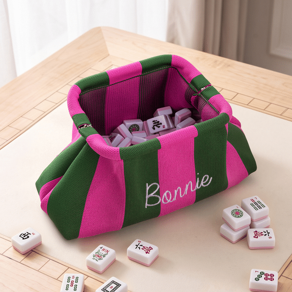 Gepersonaliseerde, gestreepte, gebreide tas met grote inhoud voor mahjongstenen, met geborduurde naam – verjaardagscadeau voor mahjongliefhebbers