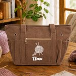 Große, individuell gestaltete, gehäkelte Cord-Tragetasche mit Motiv und Namenszug – Alltagsbegleiter und Geburtstagsgeschenk für Häkelfreundinnen, Mütter und Großmütter