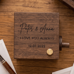 Personalisierter Film mit 8–16 Fotos: LED-Flipbook-Rahmen aus Holz mit Animation, Text und Datum – ein lustiges Geschenk zum Jahrestag oder Geburtstag für die Familie