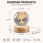 Personalizowana kryształowa kula LED z czterolistną koniczyną oraz imieniem na drewnianej podstawie jako ozdoba domu i prezent dla dzieci i przyjaciół
