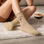Henkilökohtaisesti brodeeratut, kahvi- ja cocktail-aiheiset, liukumattomat, 100 % puuvillaiset, pitsireunaiset joogasukat, joissa on nimi – syntymäpäivälahja jooga- ja pilates-harrastajille