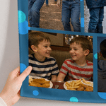 Personlig veggteppe med fotokollasje av stjerner i prikkmønster, med navn og tittel – gave til familiefest, bursdag eller til nyutdannede