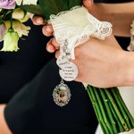 Colgante para ramo de novia personalizado de encaje con foto ovalada y colgante de corazón grabado regalo conmemorativo de boda para novias