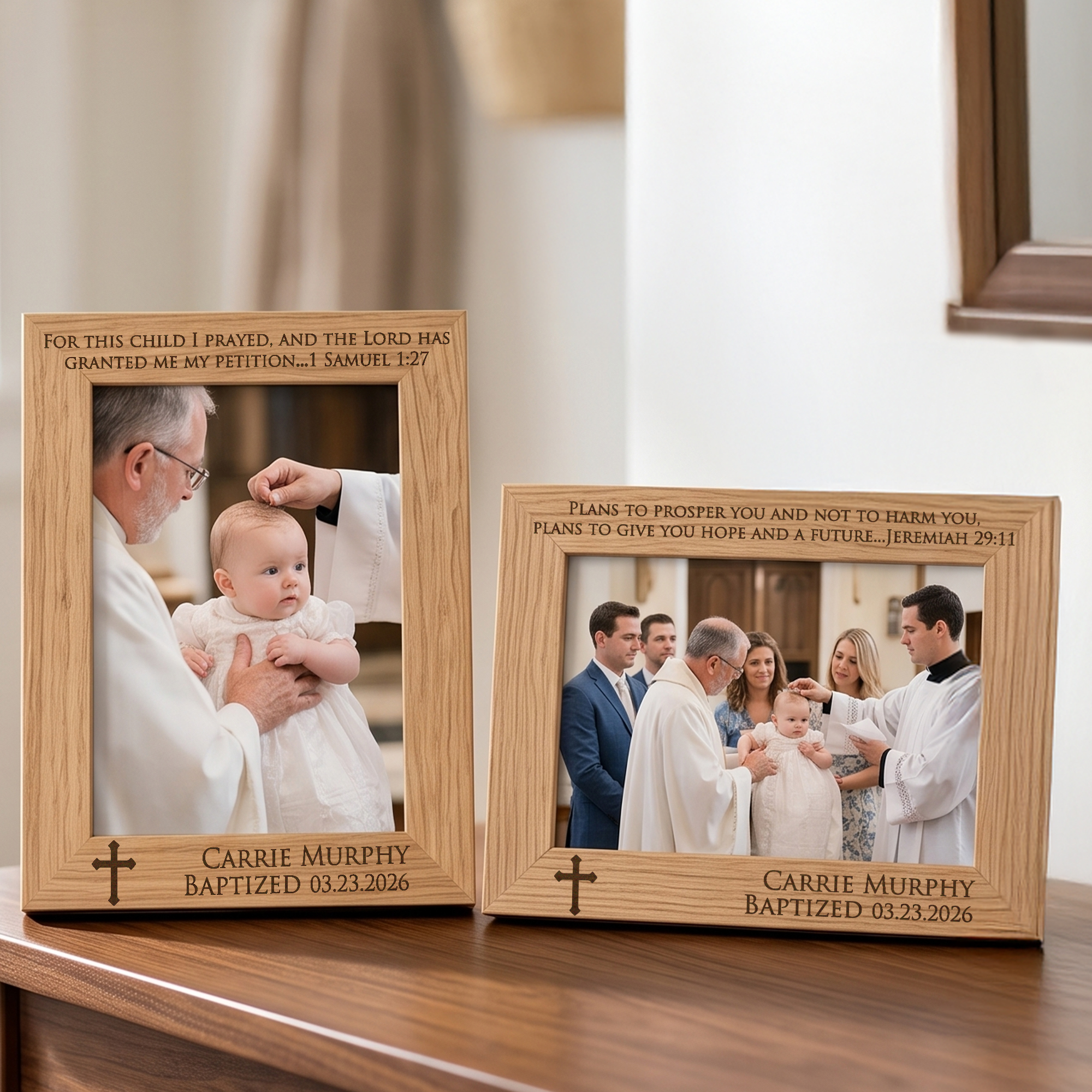 Personalisierter Holzrahmen für Tauffotos mit Kreuz, eingraviertem Text und Namen – Taufandenken als Geschenk für christliche Neugeborene und Patenkinder