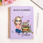 Agenda 2027 personalizzata con nome e personaggio animato con pagine settimanali e mensili  - Regalo di compleanno per famiglia