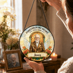 Décoration personnalisée « Ailes de fleurs » style vitrail : ornement décoratif pour fenêtre avec photo, nom, date et texte – Cadeau commémoratif pour la maison, destiné à la famille ou à un ami