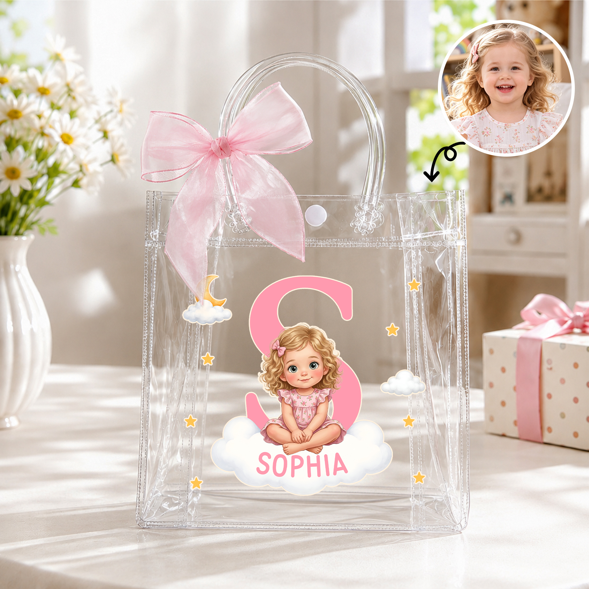 Individuell gestaltete, durchsichtige Geschenktüte im Bilderbuchstil mit Cartoon-Figur und Foto des Kindes, mit Namen und Schleife – ein Geburtstagsgeschenk für Kinder für den täglichen Gebrauch