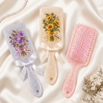 Cepillo para el pelo personalizado con efecto de piedras preciosas y la flor del mes de nacimiento, con nombre; regalo para uso diario, aniversario o cumpleaños, para mujeres y niñas