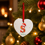 Adorno de cerámica redondo con forma de corazón y la inicial de Papá Noel, con temática navideña personalizada, para decorar el árbol; regalo para fiestas navideñas, ideal para niños, familiares y ami