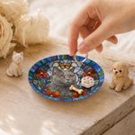 Ciotolina in ceramica personalizzata per gioielli, a forma di cerchio o quadrato, con foto del proprio animale domestico in stile vetrata colorata, motivo floreale e farfalla, con nome, ideale come re