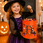 Borsa con luce LED personalizzata con immagine artistica in stile 3D raffigurante una strega e un vampiro in versione cartone animato, con nome e iniziali: regalo di Halloween “dolcetto o scherzetto” 