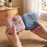 Astuccio da viaggio portatile in velluto personalizzato in stile retrò con fiore del mese di nascita e nome, regalo per matrimoni, feste nuziali e compleanni per donne