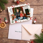 Biglietto di auguri personalizzato con foto di un omino di pan di zenzero e un albero di Natale, con testo: regalo di Natale e Capodanno per la famiglia e gli amici