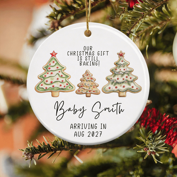 Personalised Christmas Tree Biscuit Pregnancy Announcement Ceramic Ornament with Name and Due Date Tree Decor Christmas Gift for New Parent