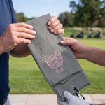 Spersonalizowany, wielokolorowy ręcznik golfowy z haftowanym portretem zwierzaka, o splocie waflowym i szybkoschnący, z imieniem i haczykiem – prezent na urodziny, weekend golfowy dla golfisty i miłoś