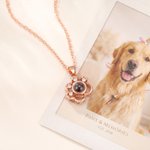 Gepersonaliseerde ketting met fotoprojectie van een pootafdruk van een huisdier – Sierlijke sieraden, jubileum- of herdenkingscadeau voor eigenaren en liefhebbers van huisdieren